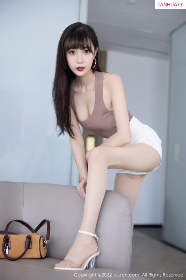 林星阑  [XiuRen]高清写真图 2022.10.18 No.5724 林星阑 美腿丝袜第14张图片